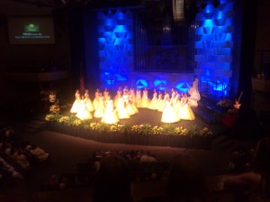 Th stage was aglow in yellow